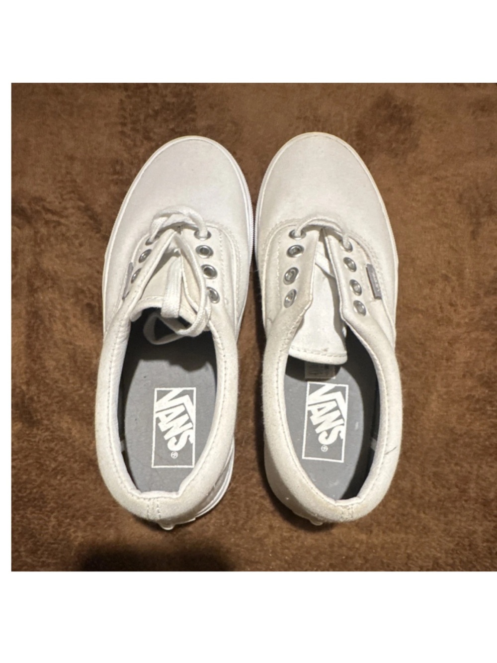 Vans women’s Low-Top White Canvas Sneakers